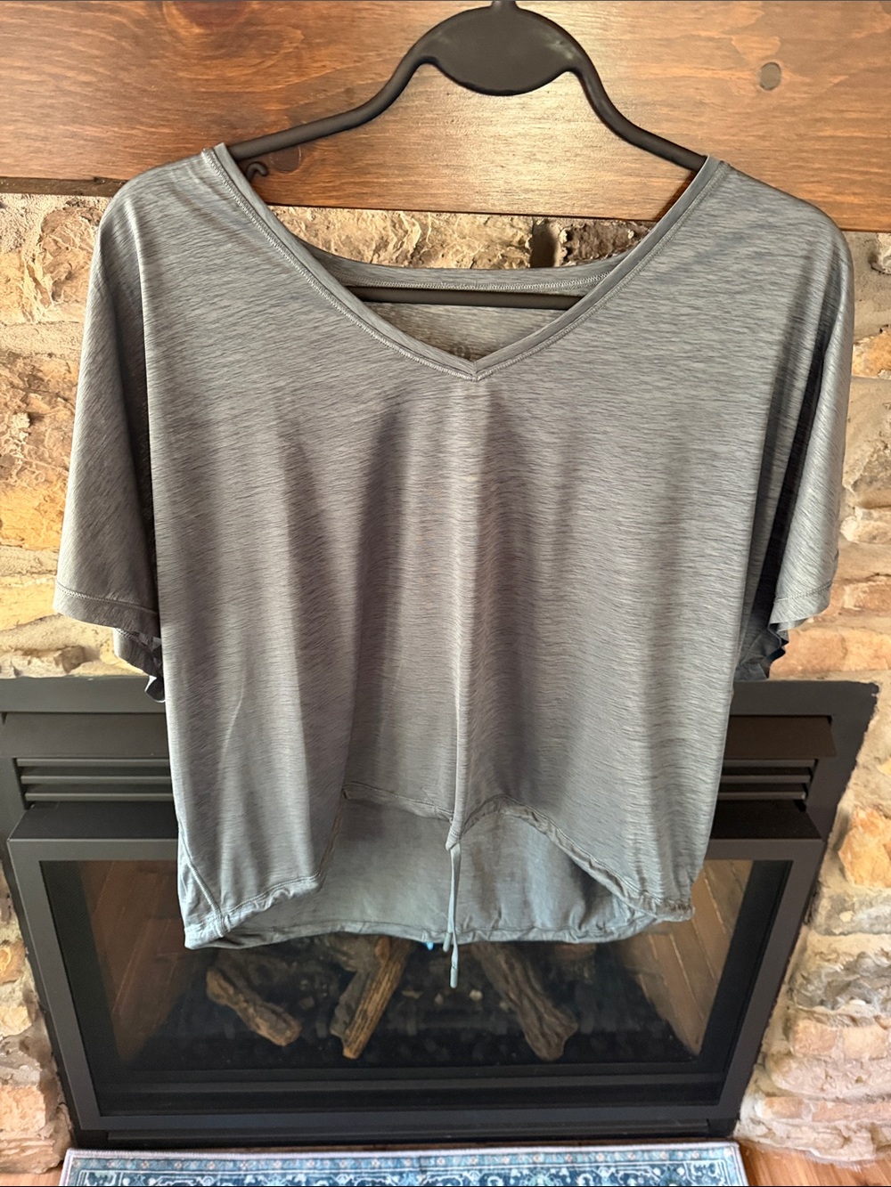 Lululemon Heathered Green Gray V-Neck Short Sleeve crop Top